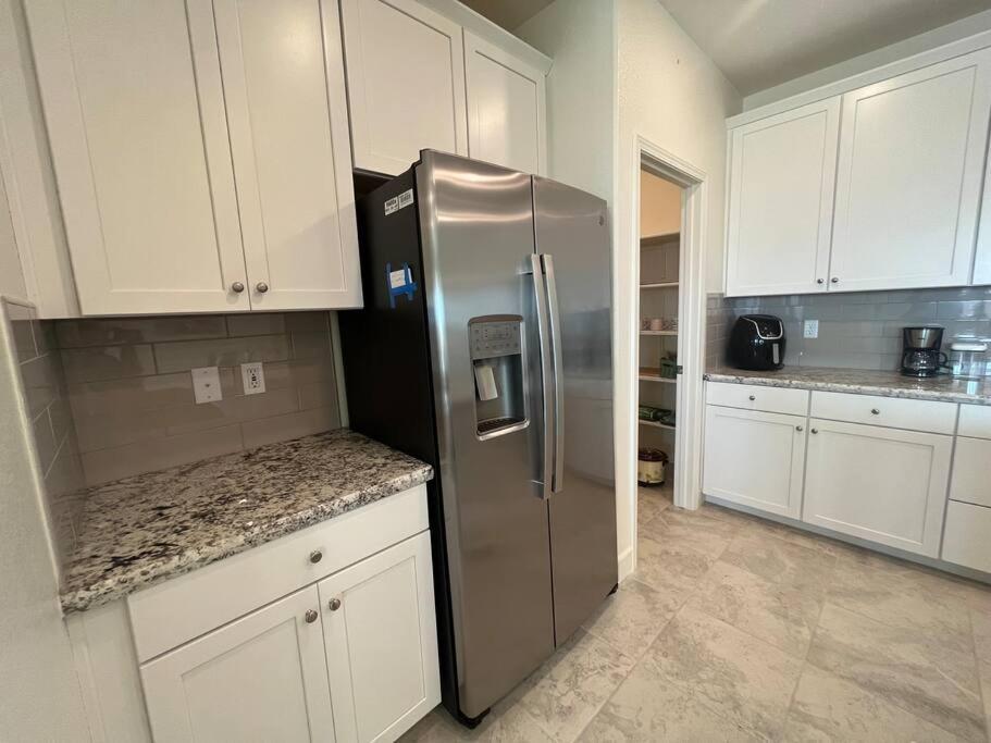 Brand-New, Beautiful & Stylish Home In Sacramento! Екстер'єр фото